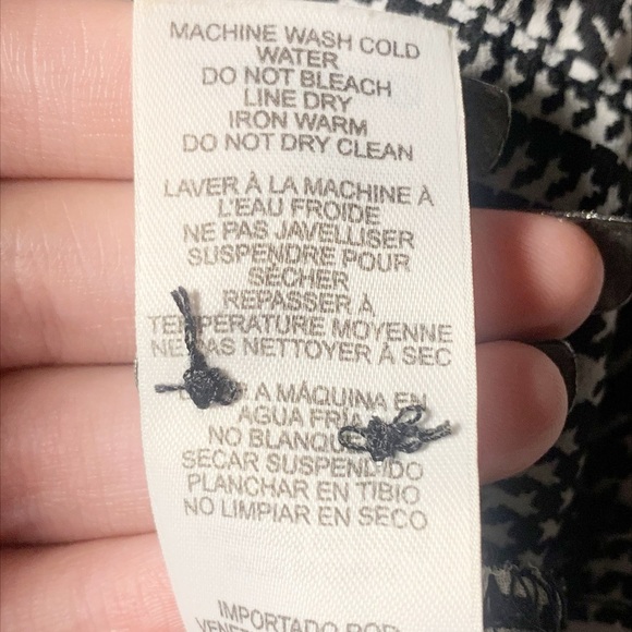 🖤 Dynamite Black & White Lace Houndstooth Blouse | Size Small 🖤 - Picture 11 of 11